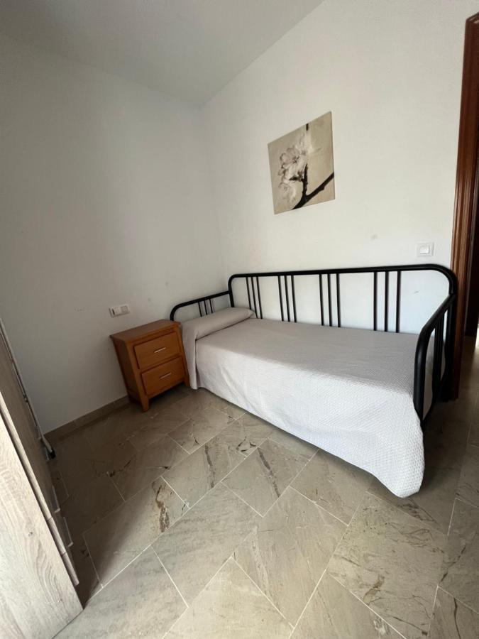Huerto Apartment Lucena Luaran gambar