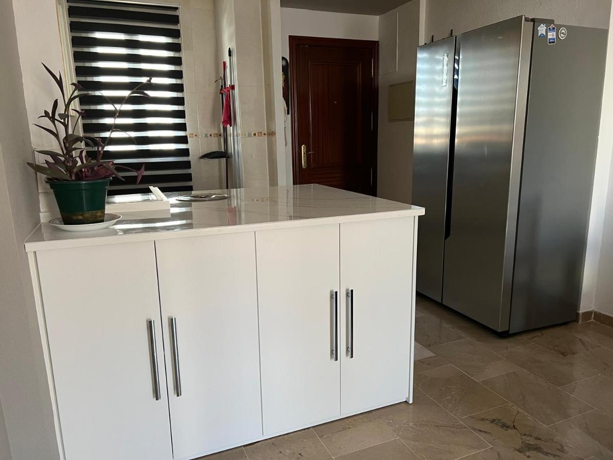 Huerto Apartment Lucena Luaran gambar