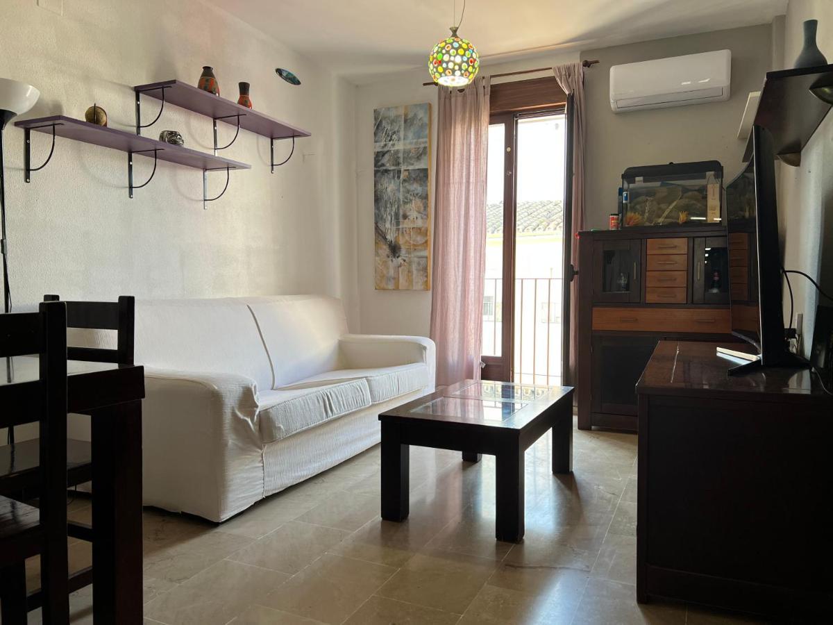 Huerto Apartment Lucena Luaran gambar